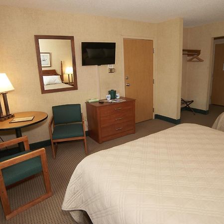 Commodores Inn Стоу Екстер'єр фото