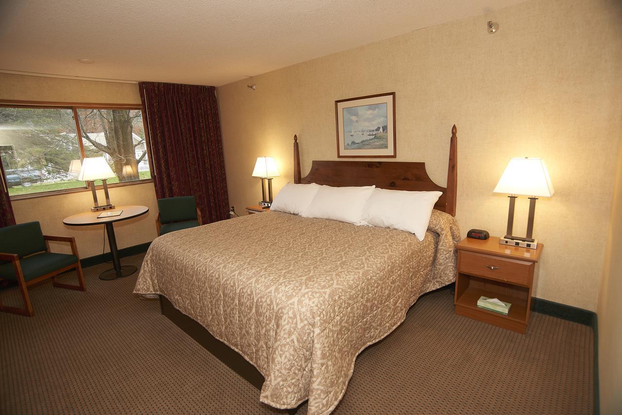 Commodores Inn Стоу Екстер'єр фото