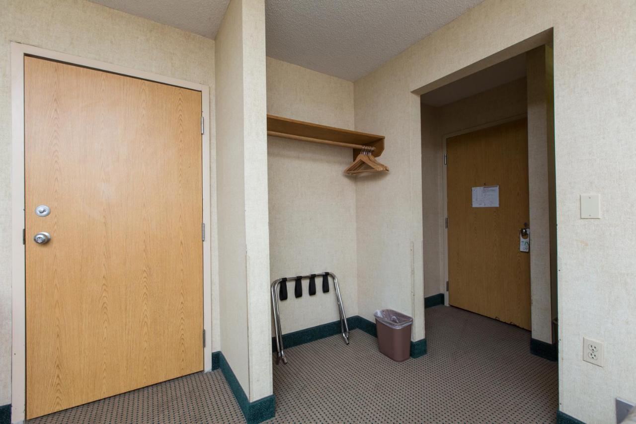 Commodores Inn Стоу Екстер'єр фото